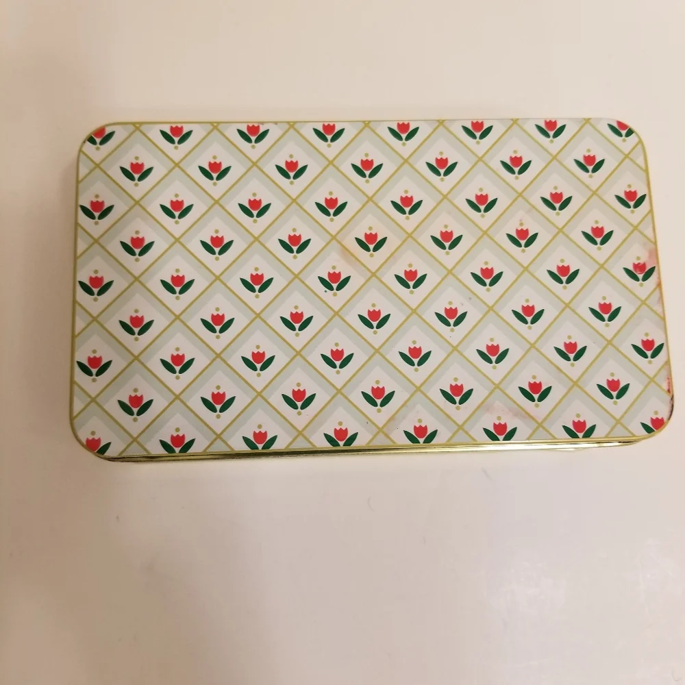 Charming Decorative Red/Green Tulip Floral Pattern Tin Box Easter, Christmas!